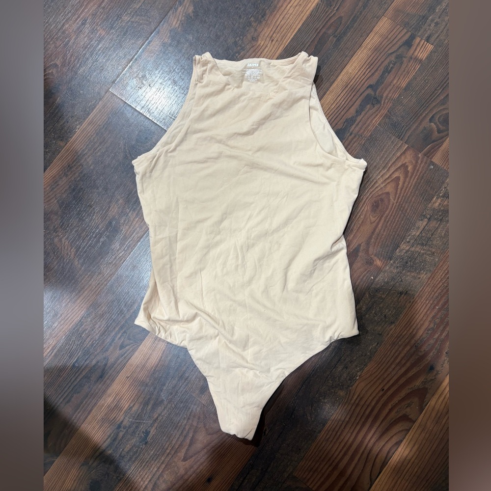 SKIMS Cream Bodysuit Large